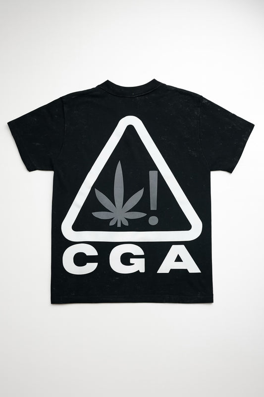 Ain’t no biz like cannabiz T-shirts